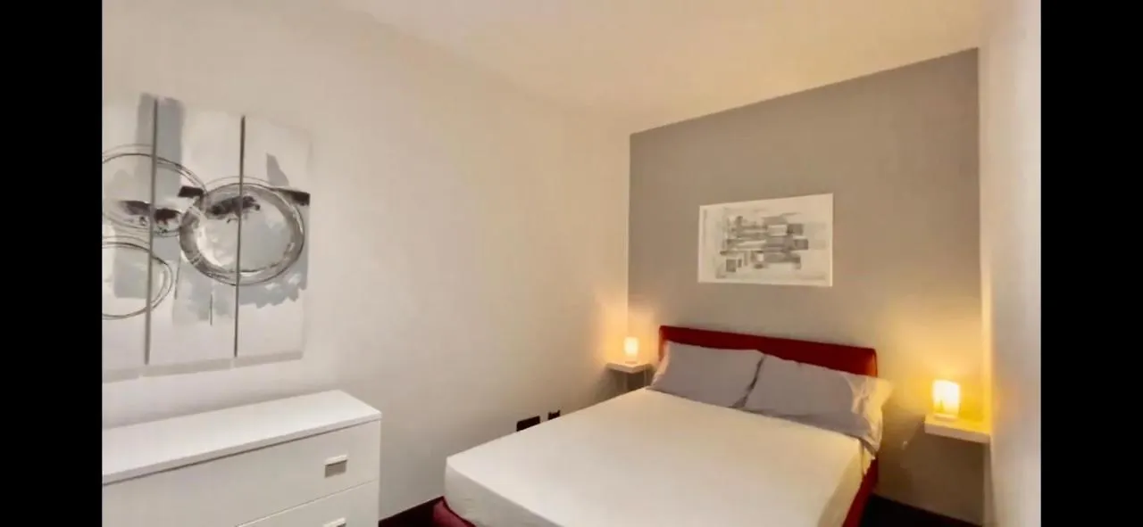 Luxury Home 100 Mq A Stone'S Throw From The Duomo ميلان 0*,